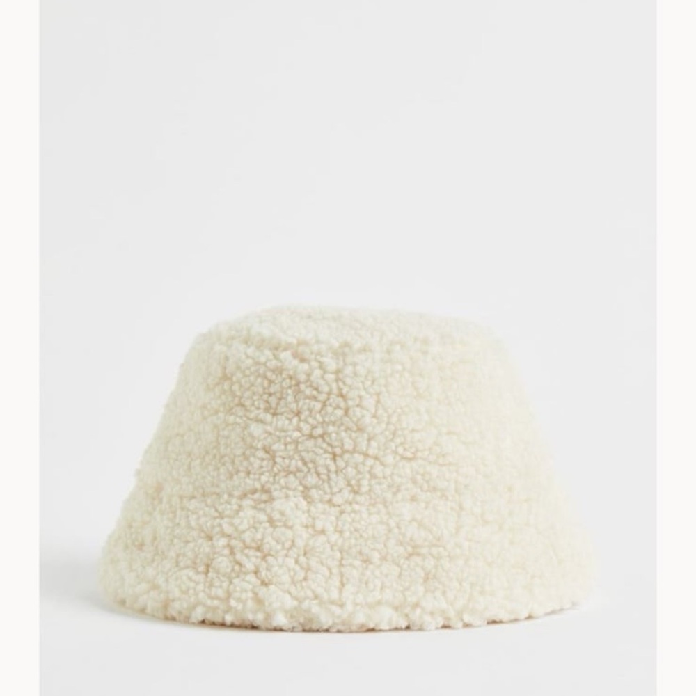 White Bucket Hat L H&M